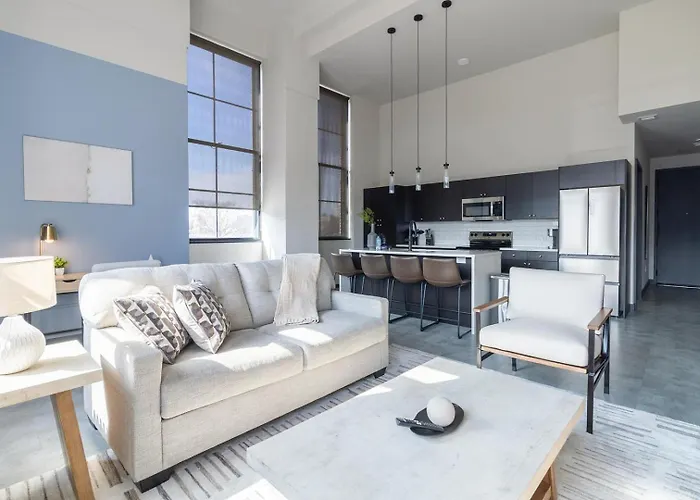 Landing Apartments - The 55 Elm Club