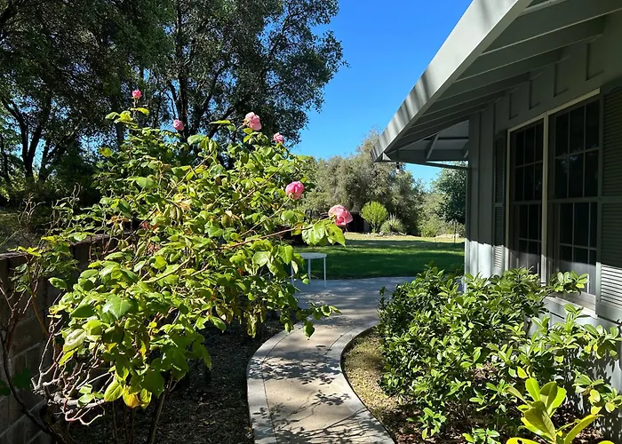 Private Country Home Near Downtown - Sonora