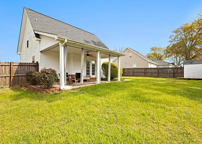 Charming Belmont Retreat - 3 Beds & Private Yard