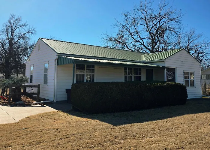 Howdy House