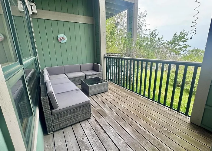 Aspenwood Hytte | Lake Superior Waterfront Retreat