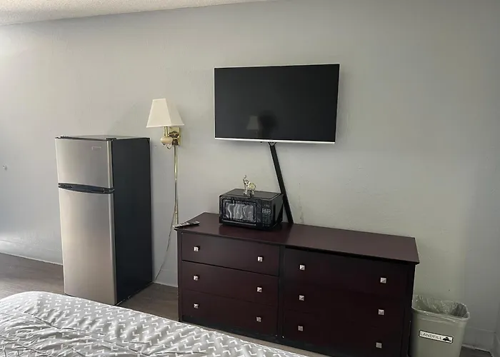 Happy Extended Stay Inn By Bestacco