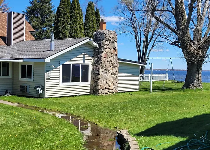 Poplars Lake Life Resort