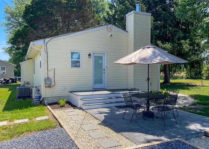 3 Mi To Washington College! Updated Home W/ Patio