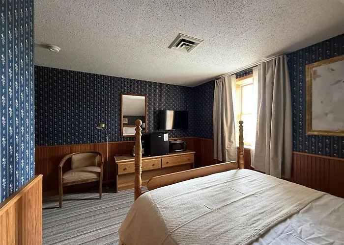 The Trail Inn - Amana, Ia - Main Amana Colony