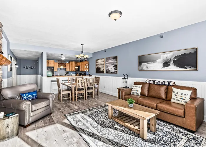 Whispering Pines Lake Views 1Br King Suite