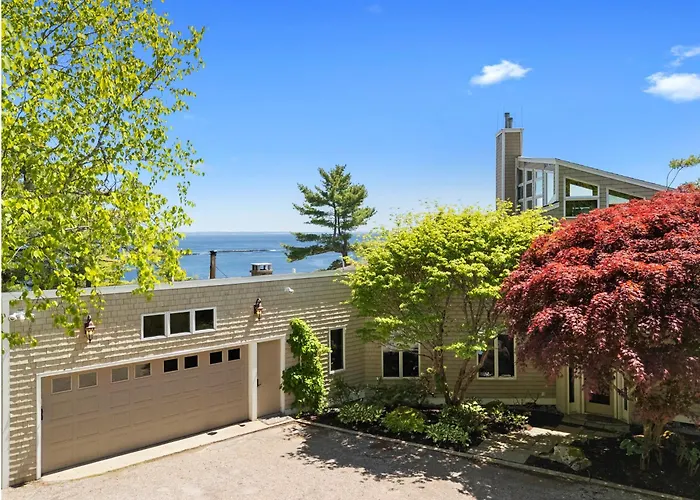 Elegant Ocean View Home With Breathtaking Views, Private Hot Tub & Large Deck