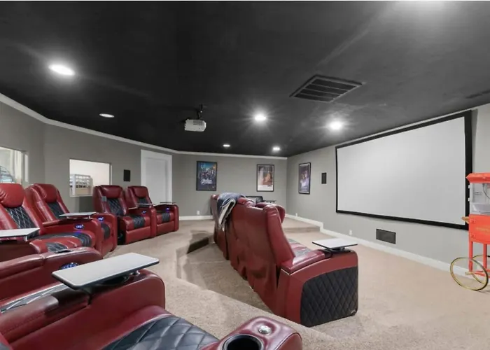 Luxe Draper Retreat W Pool, Sauna And Theater