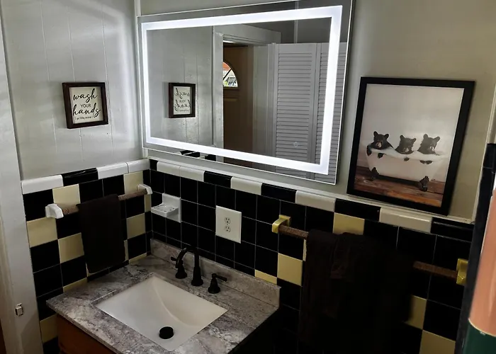 Dixie Suites
