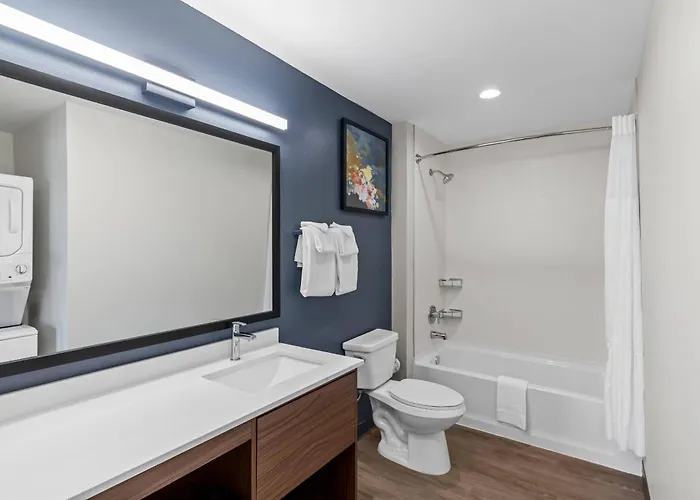 Everhome Suites Georgetown - Austin