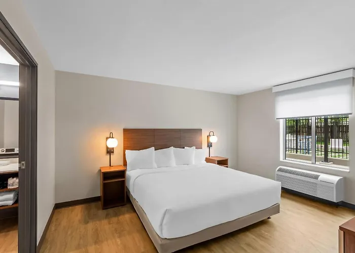 Everhome Suites Georgetown - Austin