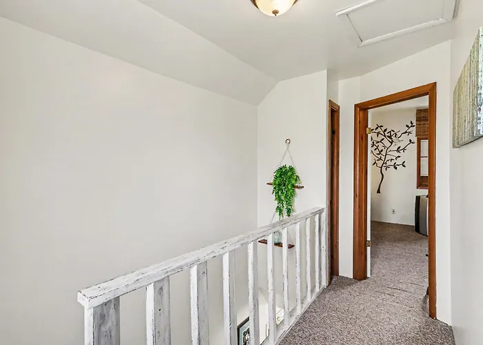 Cozy Downtown Cottage Near Beach And Pier