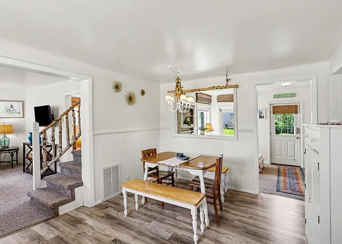 Cozy Downtown Cottage Near Beach And Pier