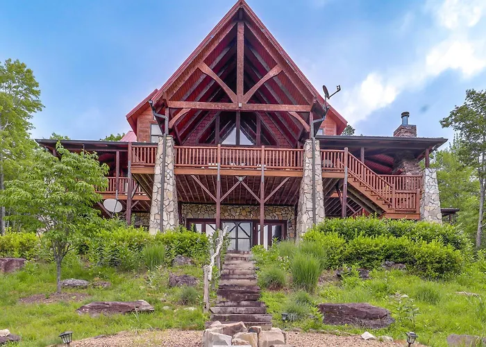 Game Room + Deck: Spacious Spruce Pine Retreat!
