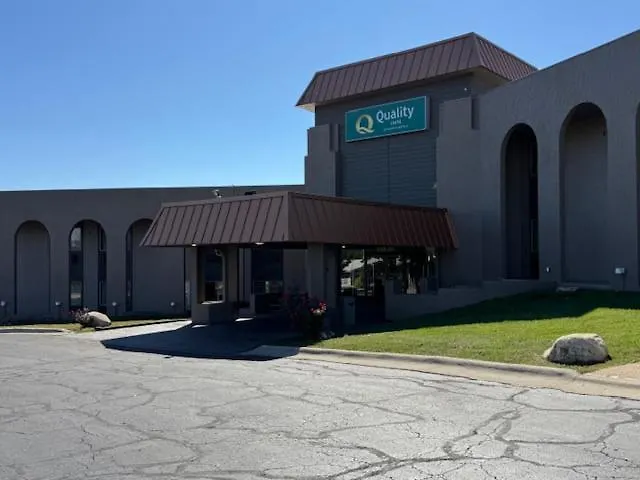 Quality Inn By Choice Hotels - West Des Moines - I 235 & I 80