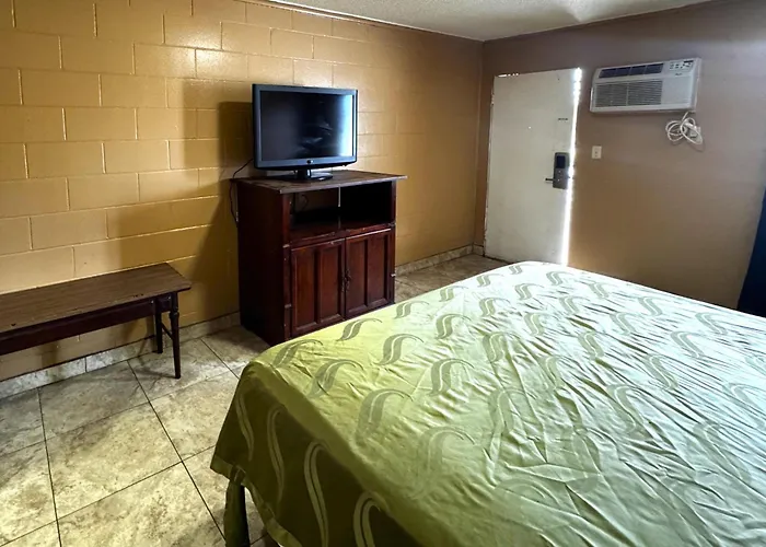 Briarwood Motel Near Valdosta University I 75