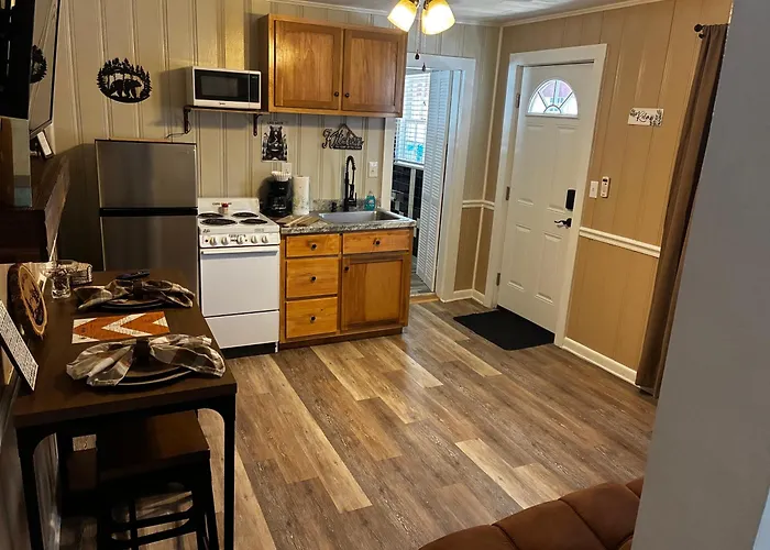 Dixie Suites