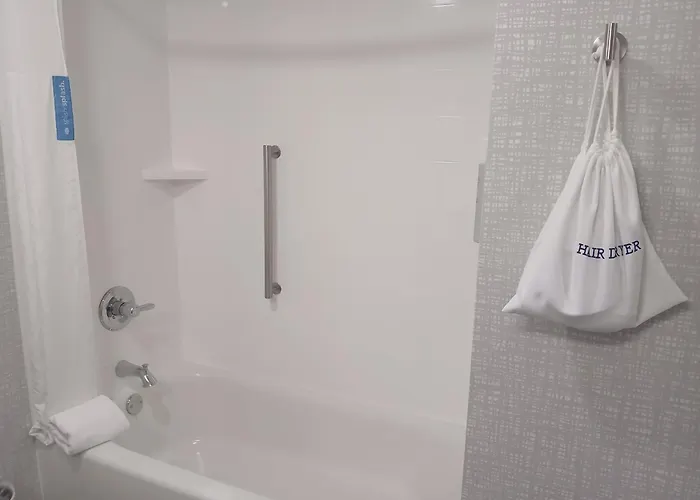Hampton Inn And Suites