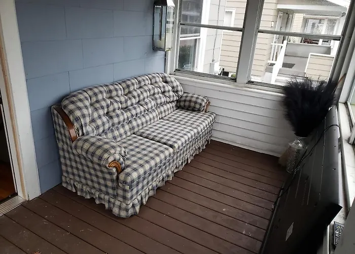 Grand Central - Pet Friendly 3 Bedroom 2 Bath