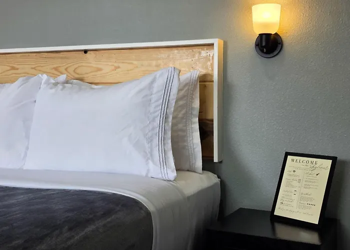 Skyliner Motel