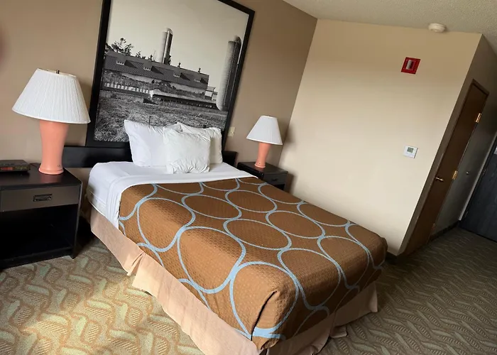 Dodgeville Inn & Suites
