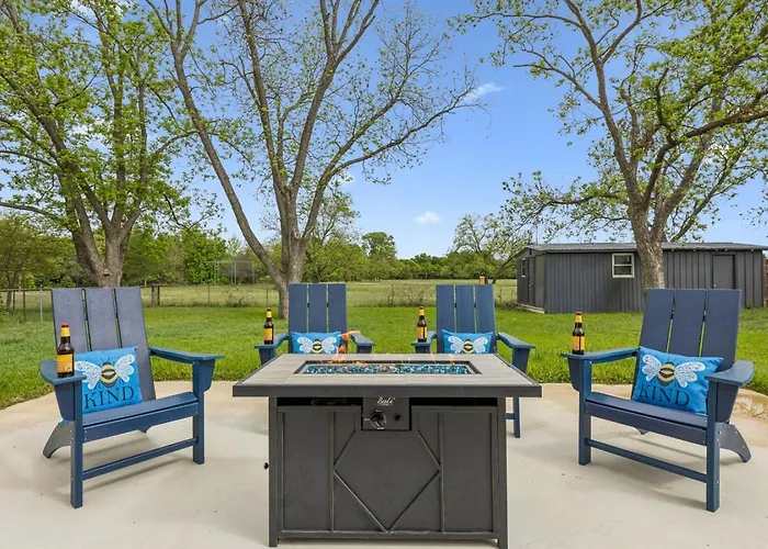 Johnson City Retreat W Fire Pit Vines And Grill