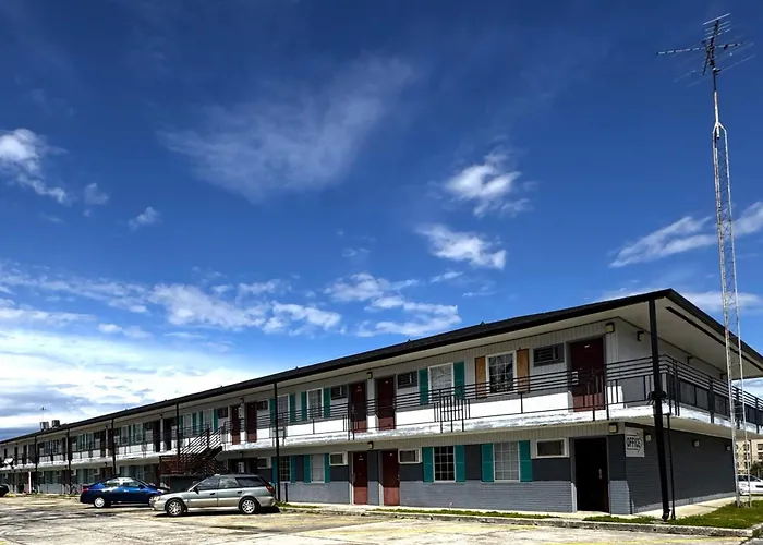 Briarwood Motel Near Valdosta University I 75