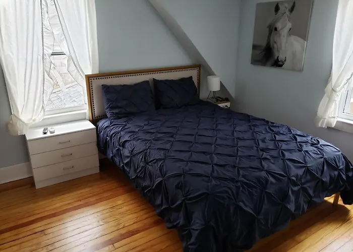 Grand Central - Pet Friendly 3 Bedroom 2 Bath