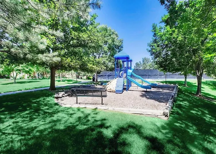 Littleton Executive Townhouse