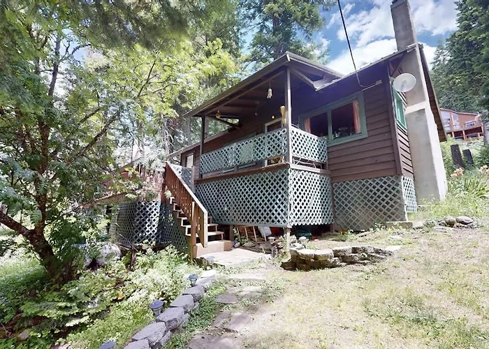 Vintage Cottage With Private Hot Tub Fireplace & Deck - Walk To The Lake Dogs Ok