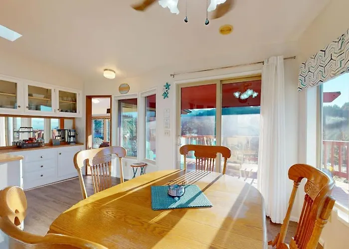 Ocean View Retreat With Nautical Interior Pinball Machine Grill Games & Ac