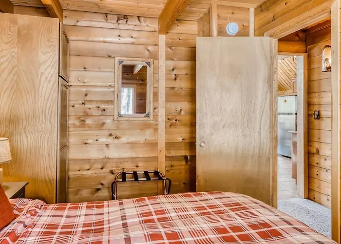 Terrific Mountain Escape With Wood-Burning Fireplace Easy Ski Access