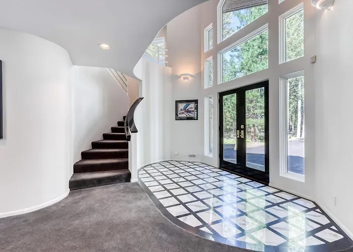 Stylish & Secluded Home With A Washer&Dryer Fireplace & Resort Amenity Access