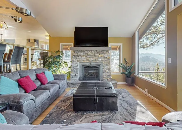 Luxury Home With Game Room Sauna And Stunning Lake Views