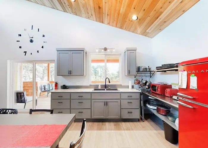 Dog-Friendly Home With Wifi Private Washer&Dryer Balcony And Two Living Rooms