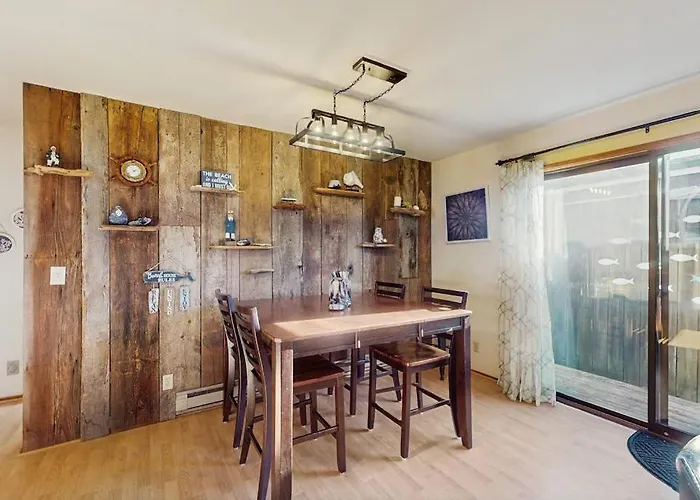 Family Friendly Home Near The Ocean With A Yard Gas Grill Full Kitchen W&D