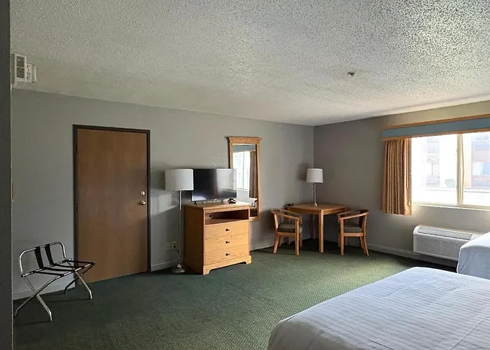 Simply Home Inn & Suites