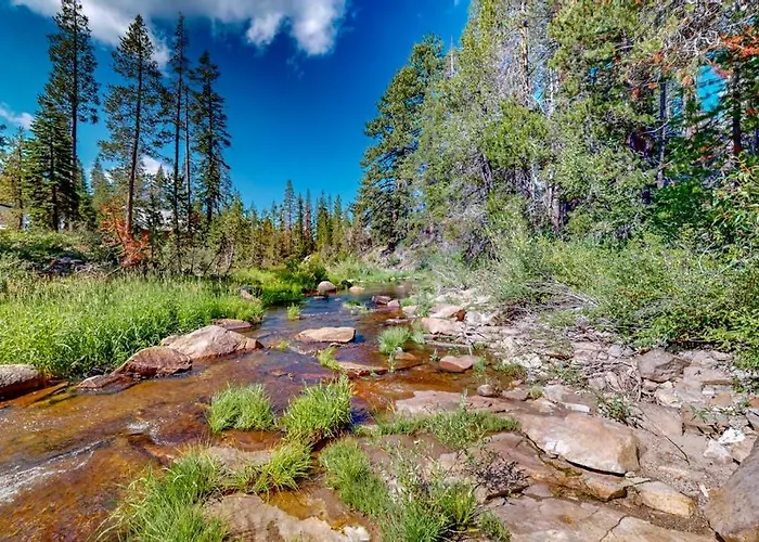Riverfront Dog-Friendly Retreat With A Rustic Flair & Wood Stove Near Skiing