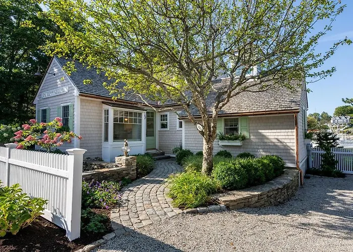 River Cottage - 2 Bedroom 1.5 Bath Waterfront Home