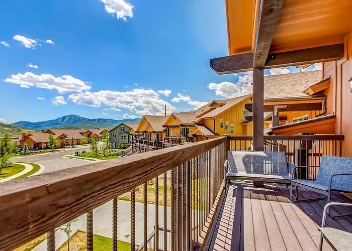 Stunning Dog-Friendly Mountain Condo With Hot Tub Gas Grill & Ac