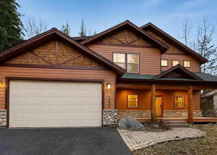 Rustic Retreat Near Lake & Golf Course