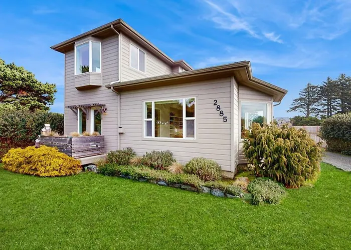 Charming Home With Wifi Deck & Grill - 1 Block To The Beach