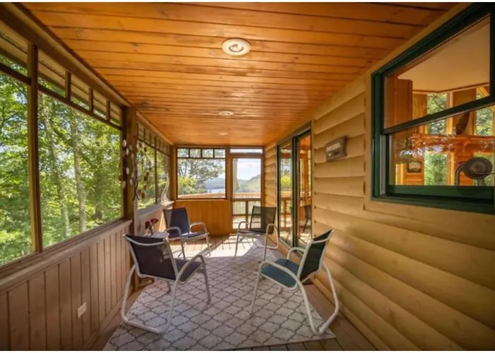 Lake View House With Hot Tub, Sauna And Game Loft