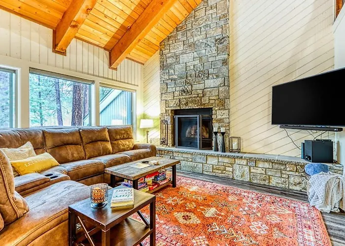 Dog-Friendly Home Next To South Meadow Pool With Fireplace & Washer&Dryer
