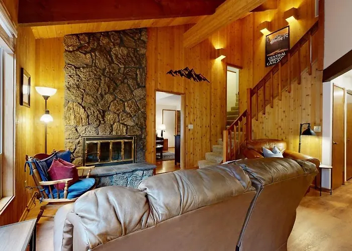 Secluded Delight With Pools Private Hot Tub & Central Ac