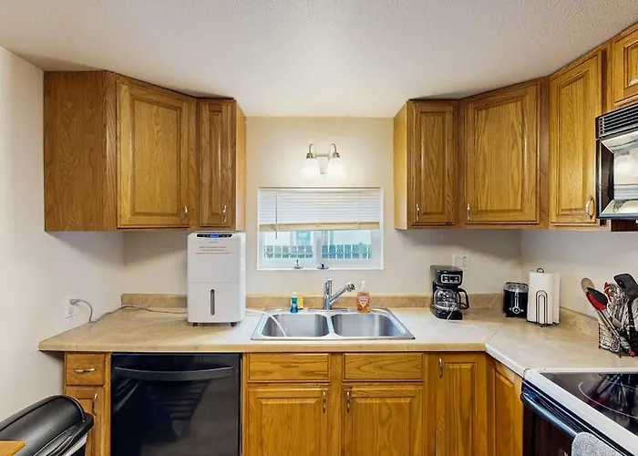 Cozy Family Beach Cottage With Hot Tub Deck Wifi Surfboard-Walk To Bay Dogs Ok