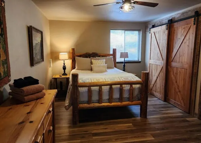 Lakefront Home With Wraparound Deck Modern Appliances Wifi & Dog-Friendly