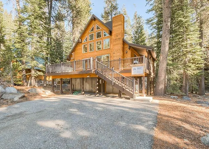 Remodeled Chalet With Private Hot Tub Bumper Pool Table & W&D