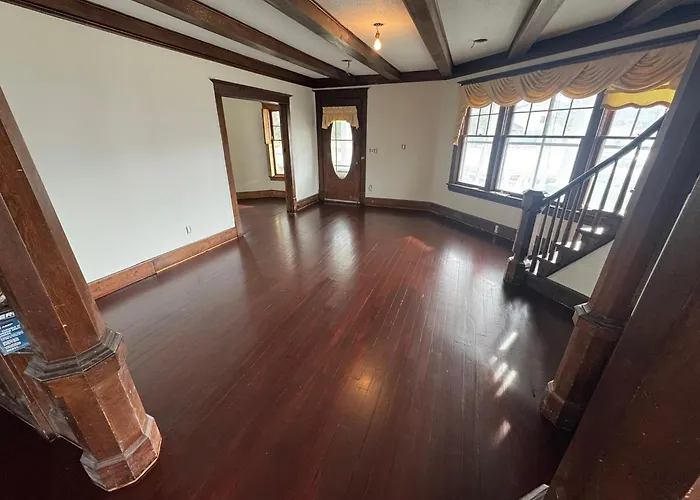 Historic 1908 Wamsley House-Completing Renovation!