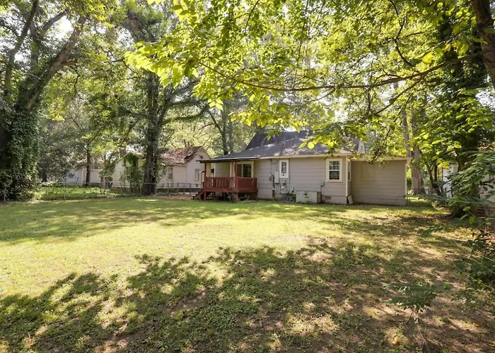 Updated North Greenwood Cottage 1 Mi To Dtwn